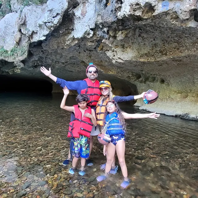 Cave tubing, Belize